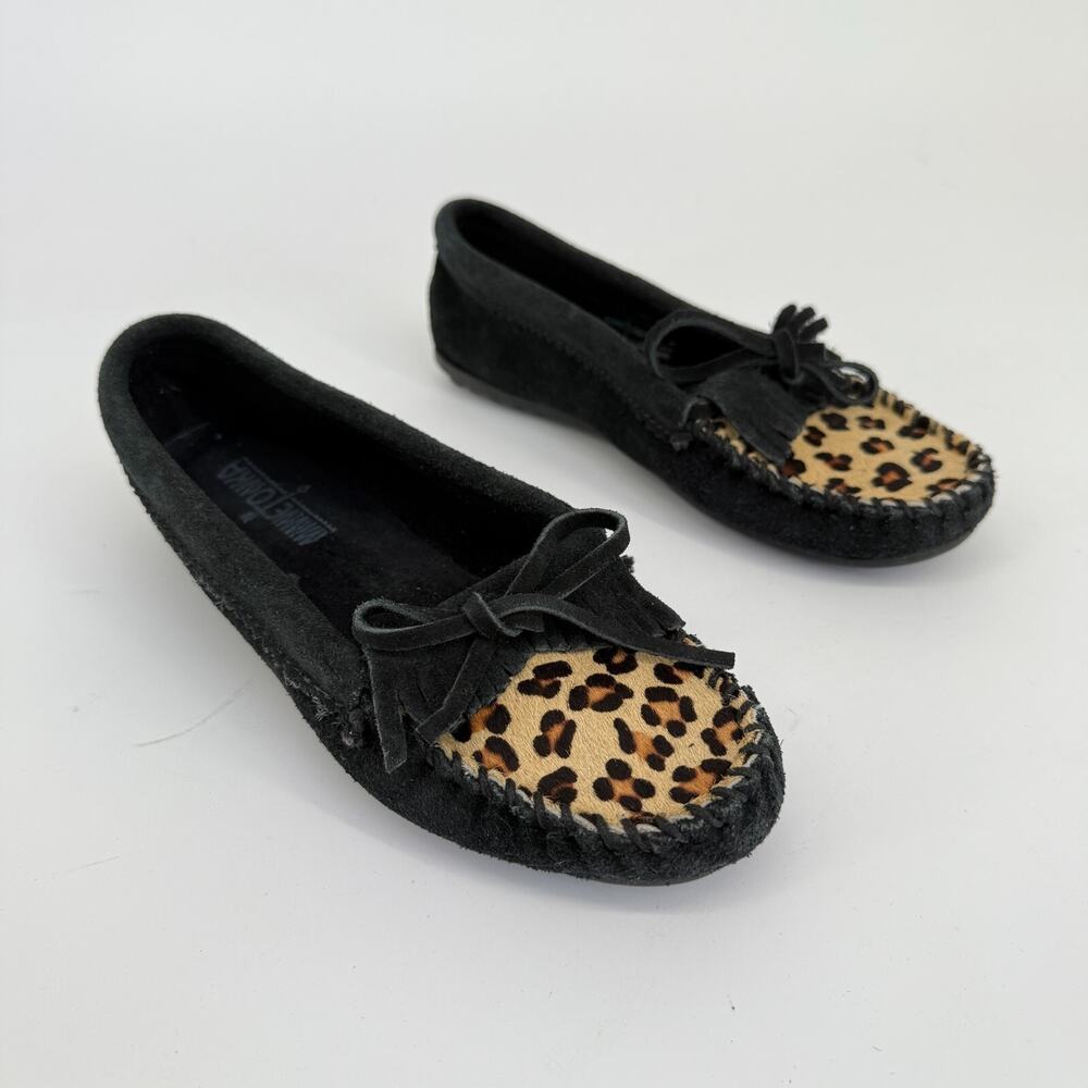 Minnetonka Womens Moccasins Suede Calf Hair Leopard Cheetah Print Flats Size 5.5